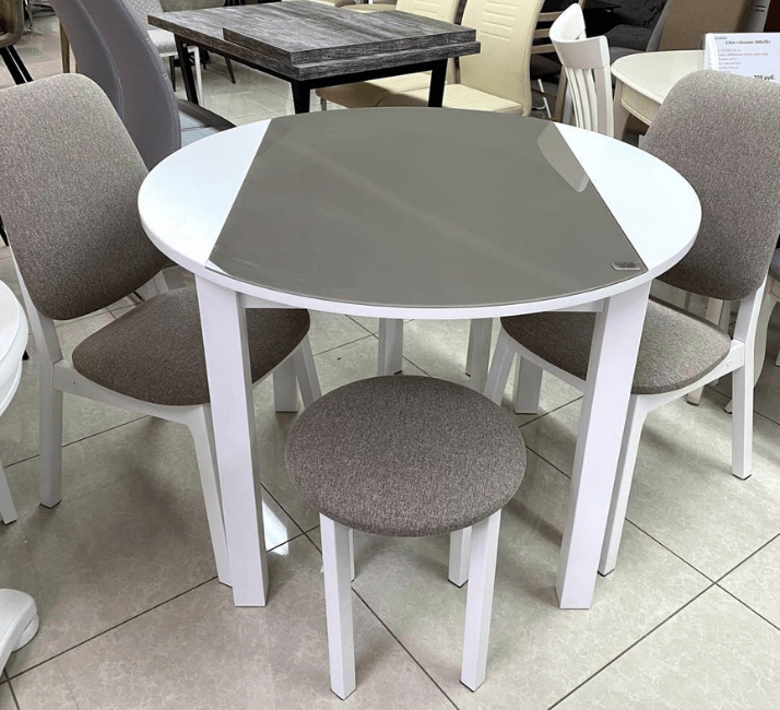 круглый стол со стеклянной столешницей