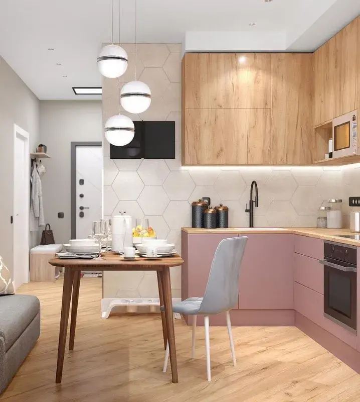 Дизайн кухни-гостиной с диваном  и обеденным большим столом