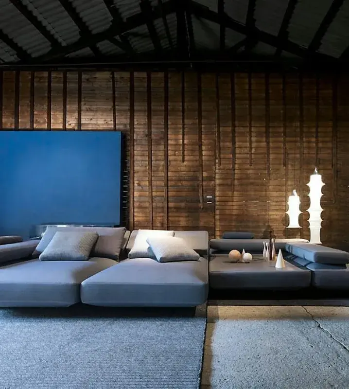 синий красивый модульный большой диван