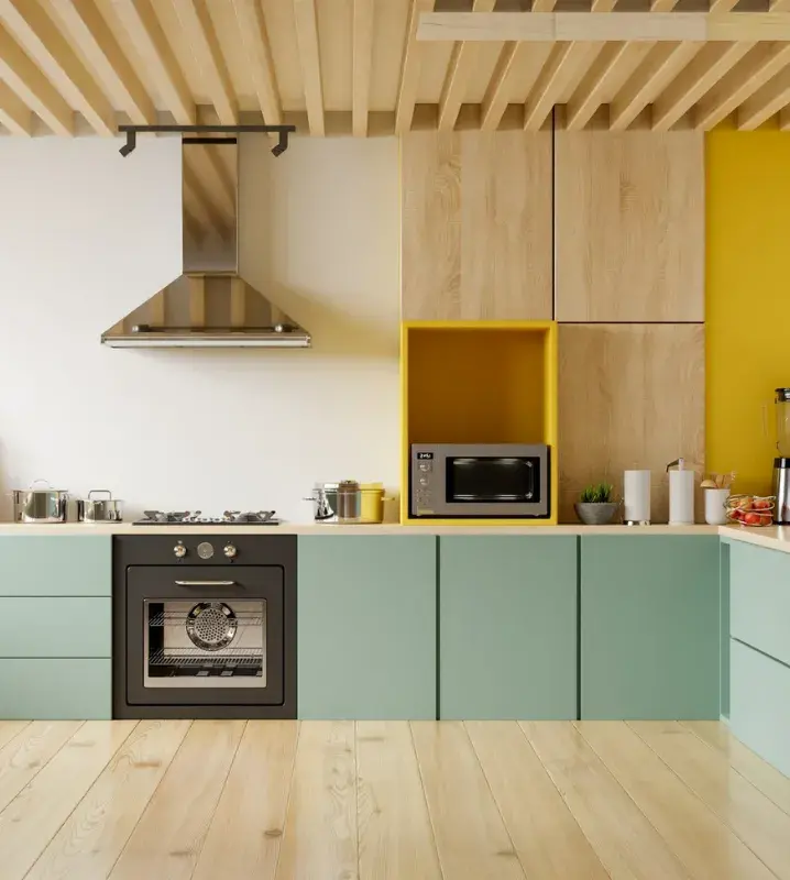 светло-голубаяя кухня с желтыми шкафами