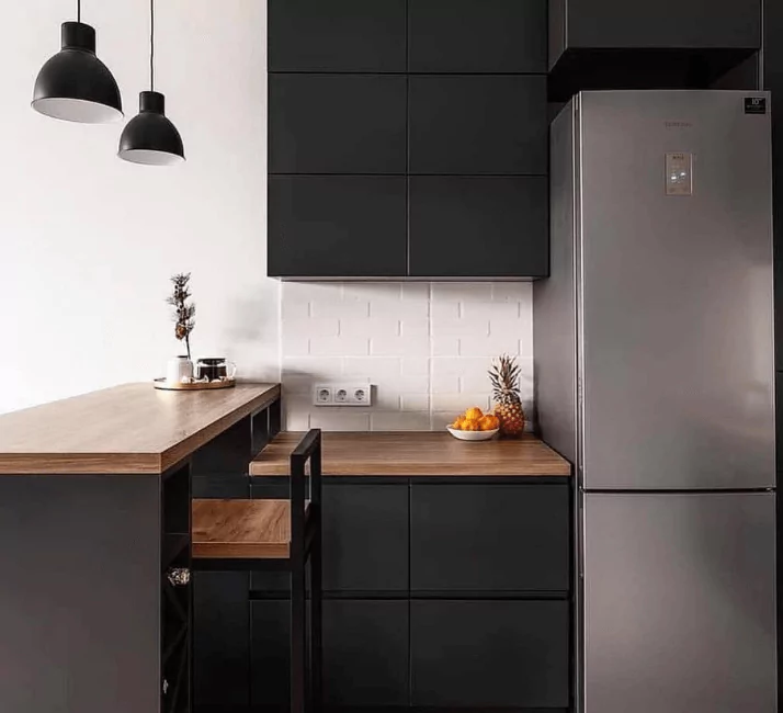 холодильник дизайн кухни